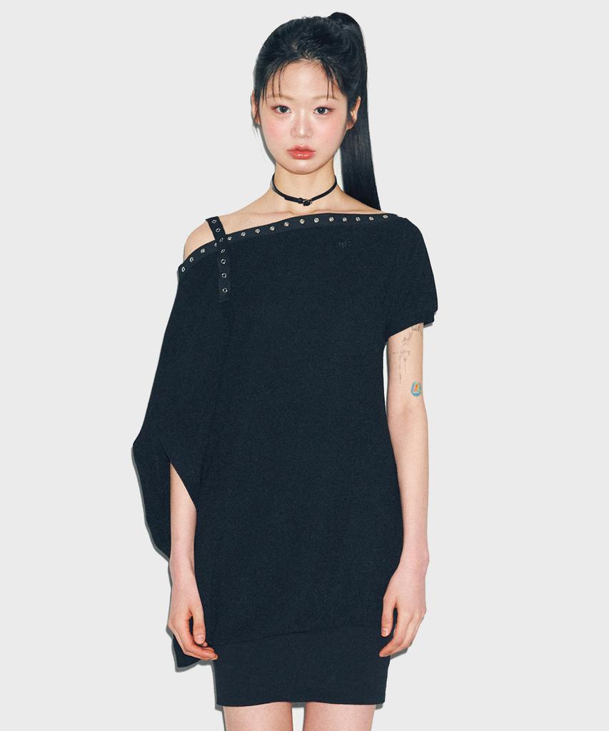 Nilring D07.00 Unbalanced Boat Neck Short-Sleeved Dress _ Black