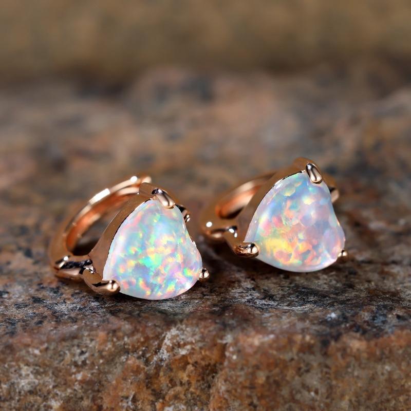 Cercei populari Inimă de piersică Alb cu cataramă pentru urechi Design simplu european și american Avansat Nișă Ins