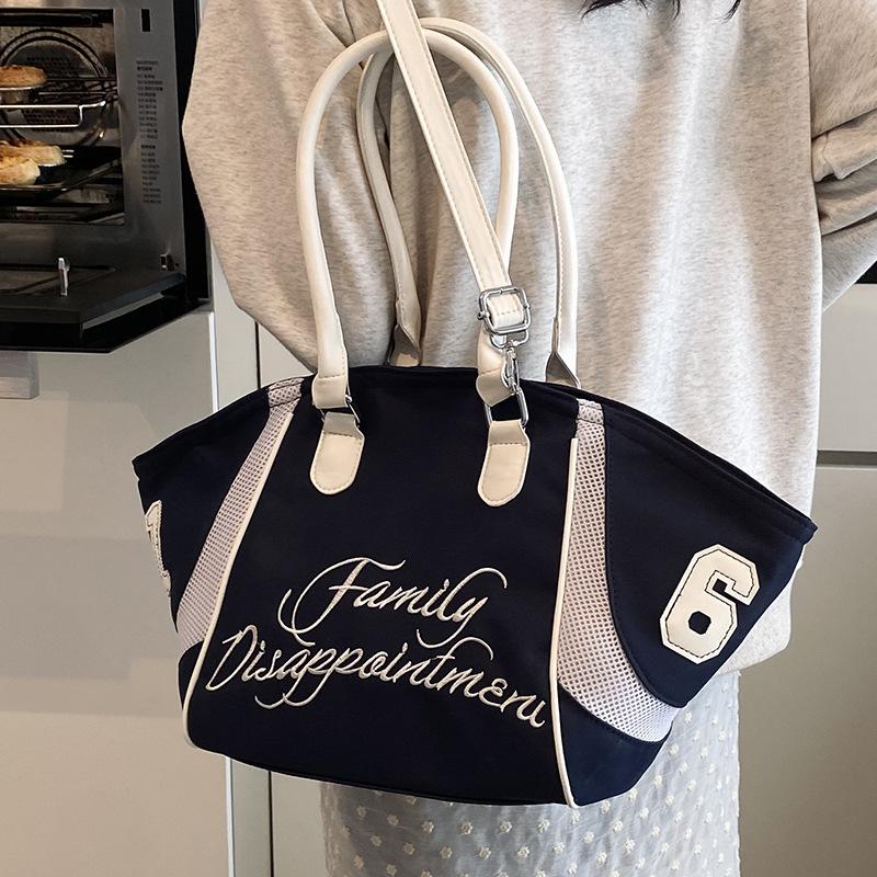 Commuter large-capacity bag women's summer new casual high-value shoulder messenger bag portable tote bag