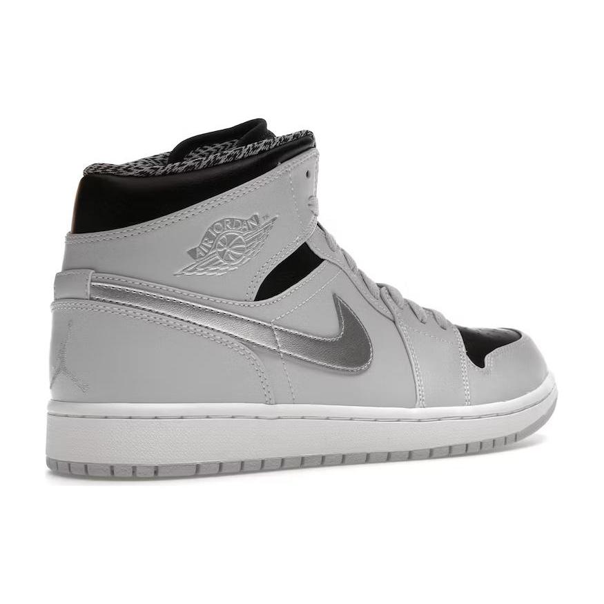 Air Jordan 1 Retro Mid Grade School 'Pure Platinum' (Unisex) Pure Platinum / White-Metal Vintage Basketball Shoes 554725 032
