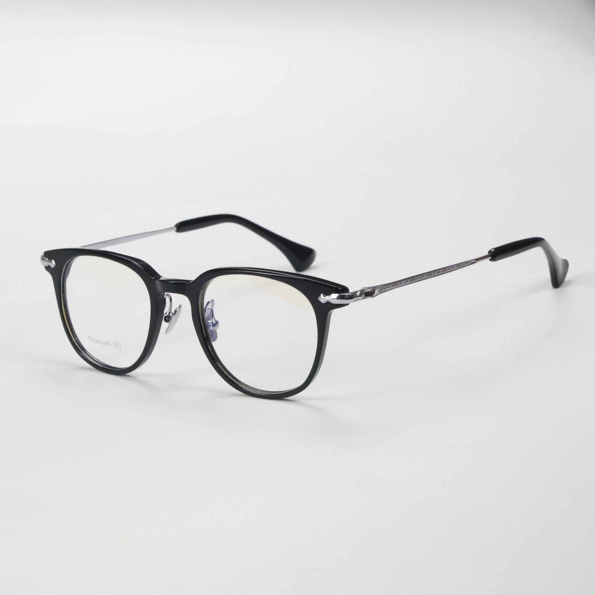 

Men s Retro Full-Frame Pure Titanium Glasses, Myopia Prescription Compatible - Model 80906.