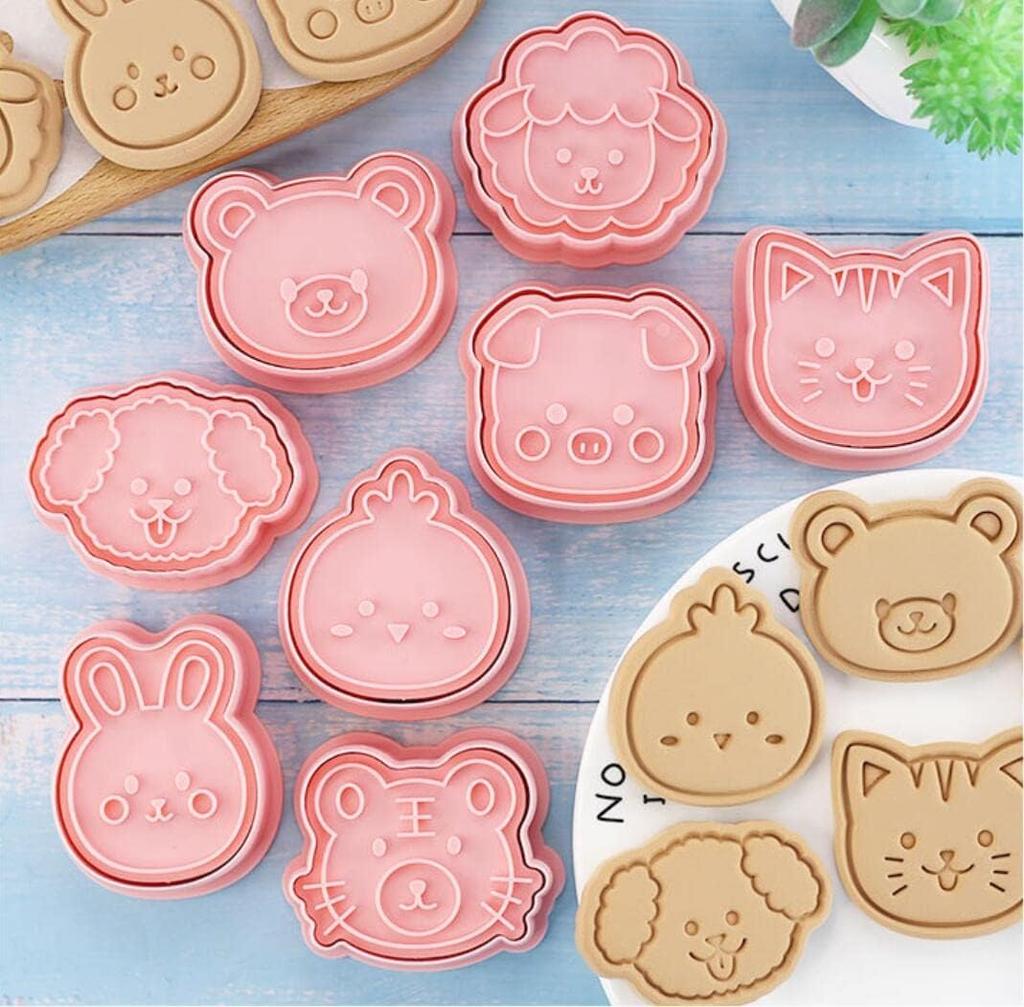 3D 8-piece Cute Animal Cookie Cutter Set Animal Plastic Cookie Stamps, Bunny and Bear Cookie Cutter, Baking Kitchen Tool Set