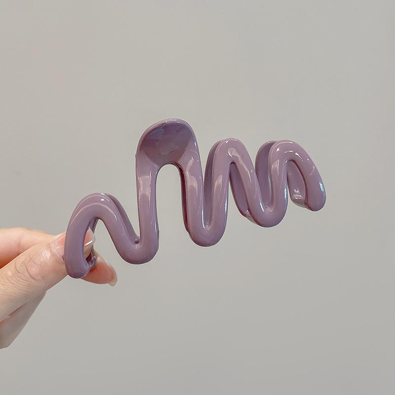 Blue Heart Wave Shaped Hair Claw Cream Color Clips for Women Sweet Cute Irregular Shark Clip Large Ponytail Clip Hairpins 11CM