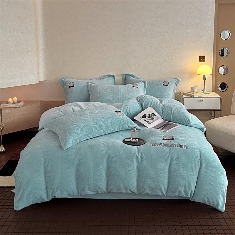 

Утолщенный Молочный Флис Жаккардовая Вышивка Комплект из Четырех Предметов 1,5 м Простыня Комплект из Четырех Предметов Дс Метры 1.8m 4pc