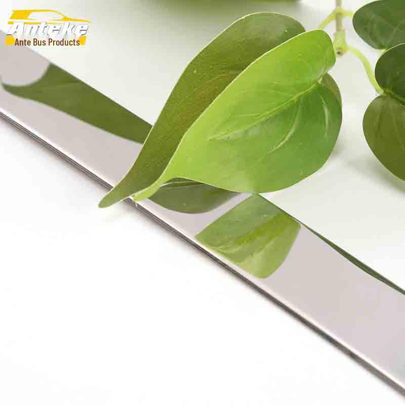 Boyue Heckklappenverkleidung, Kofferraum-Leuchtstreifen, dekorativer Aufkleber für das Heckstoßstangenpedal