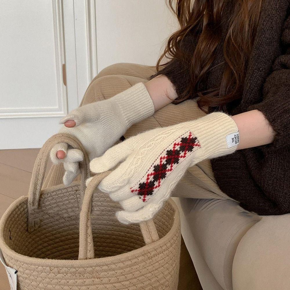 Fair Island Style Winter Knitted Gloves Soft Twists Pattern Gloves Outdoor
