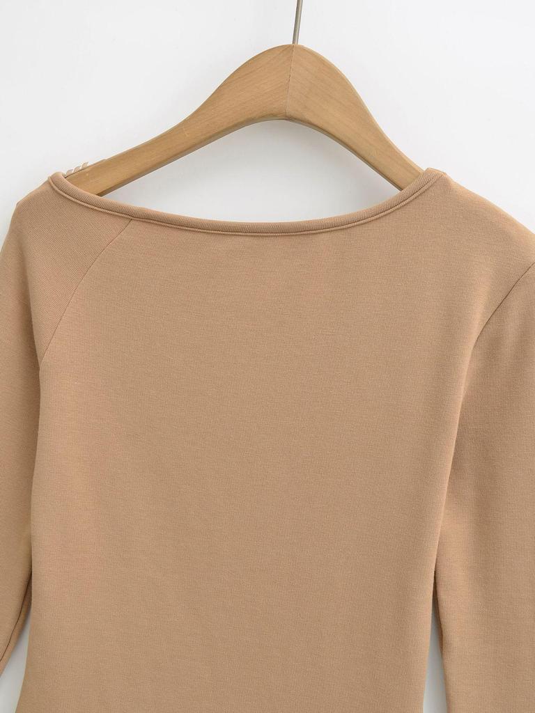 Women's Designer Long-Sleeve Hollow Top: Niche Autumn/Winter, Plush, Slimming, Hot Girl Style, Base T-Shirt