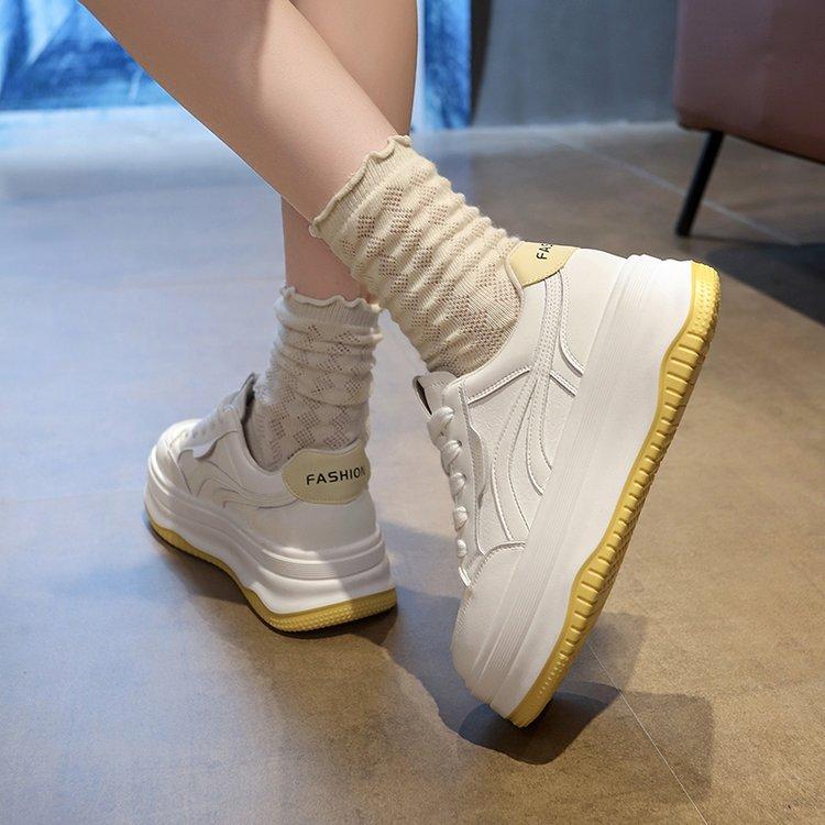 Little white shoes women's summer 2025 new versatile small man height increase breathable student leisure sports board shoes women's tide