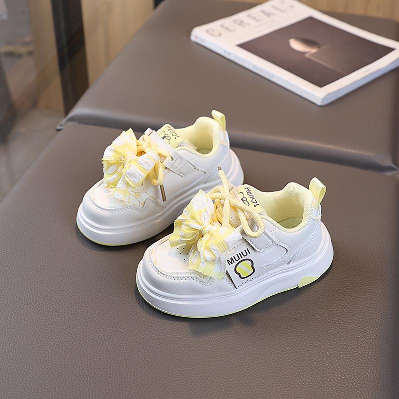 Spring 2025 Girls' Breathable Soft Sole Sneakers: Casual Princess Shoes for Middle and Big Kids