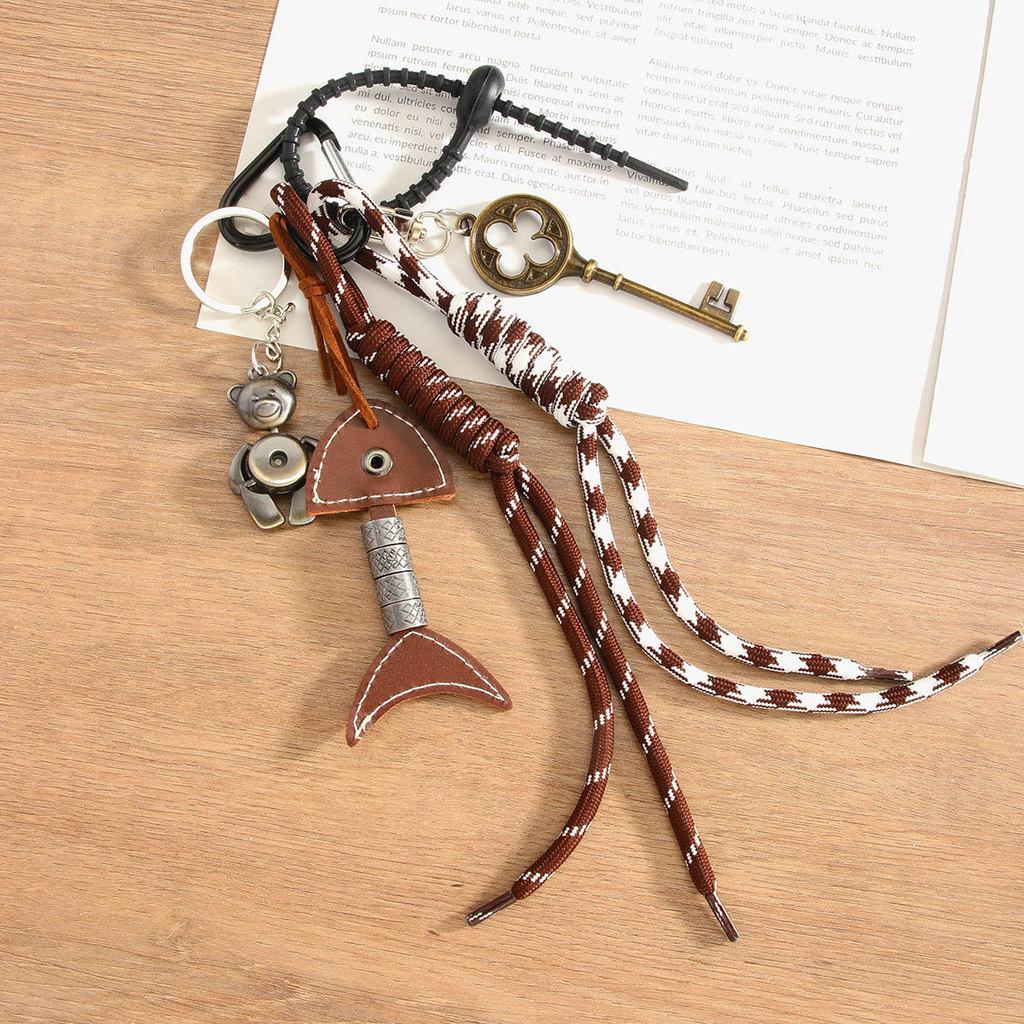 Vintage Leather Fishbone Keychain Creative Bag Charm For Unique Style Accessory