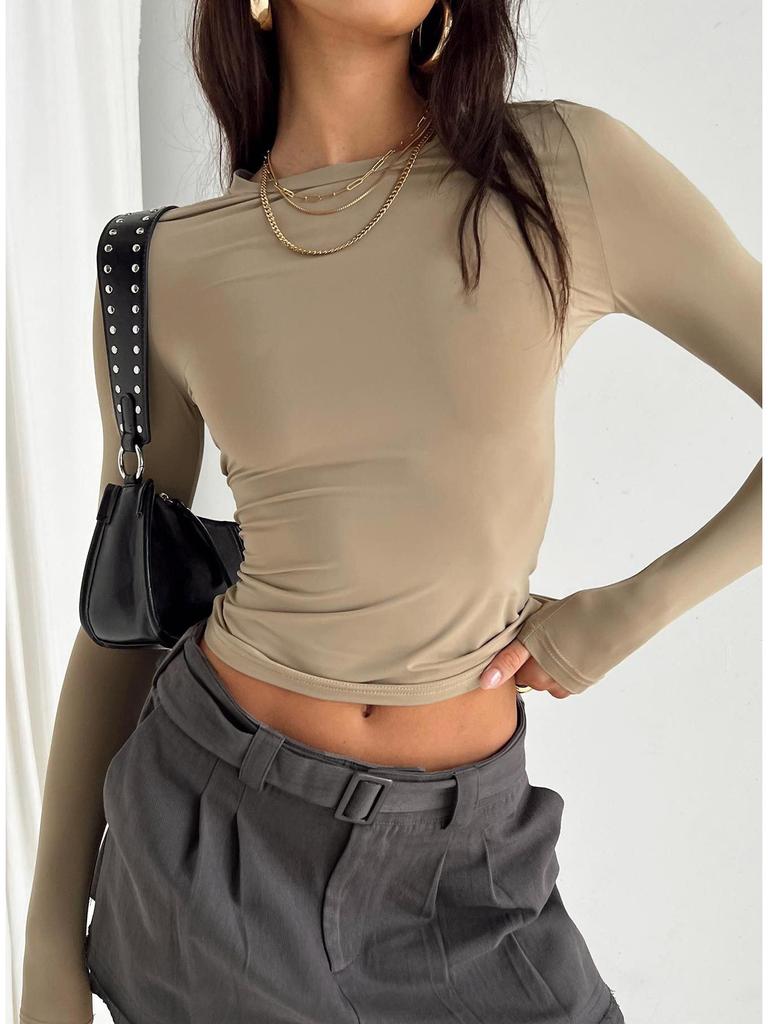 Trendy Women's Casual Long-Sleeve Solid Color Slim Pullover T-Shirts for Spring and Autumn.