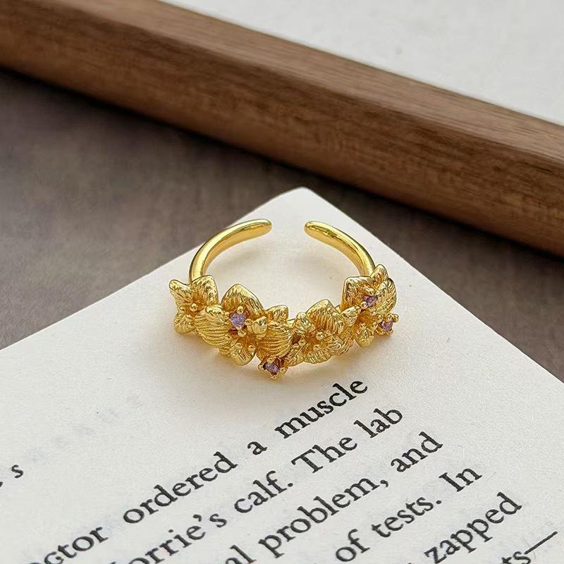 Golden Pavilion Condensed Retro Court Style Golden Brushed Carved Light Luxury Ring Female Niche Cold Wind Sweet Cool Ring Tide