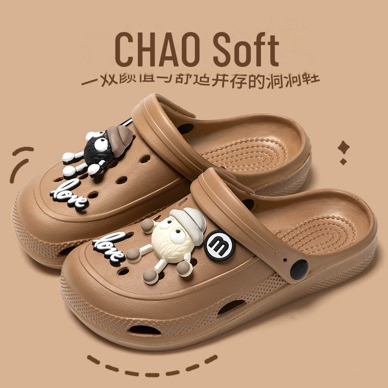 Girls' outdoor hole shoes, couples' baotou slippers, women's sandals, home shoes, men's hole shoes.
