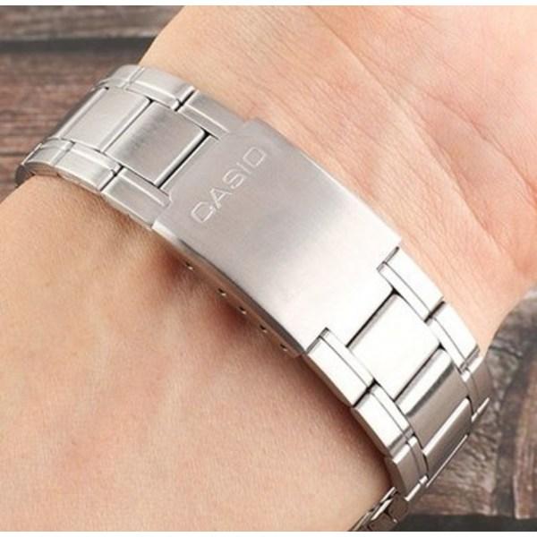 Casio Herrenuhr mit Metallarmband MTP-V005D-2B4U