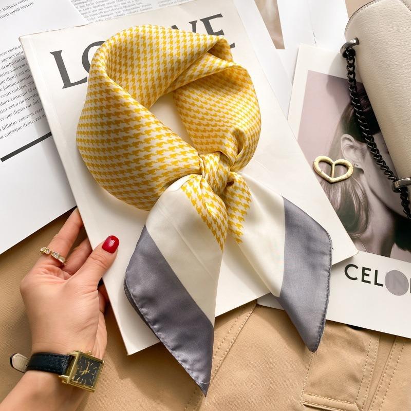 Zhang Ruonan silk scarf women's spring and summer new fashion retro accessories scarf neck high-end small square scarf