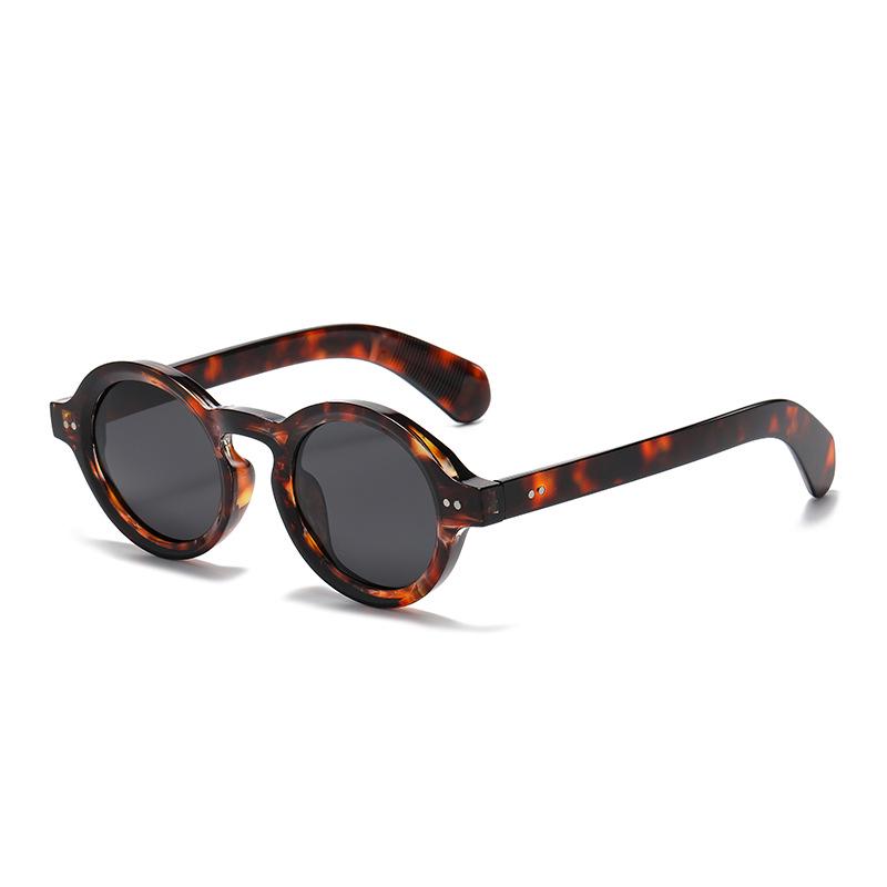 Jett 5171 Women's Polarized Round Frame Rivet Sunglasses - Trendy Street Style