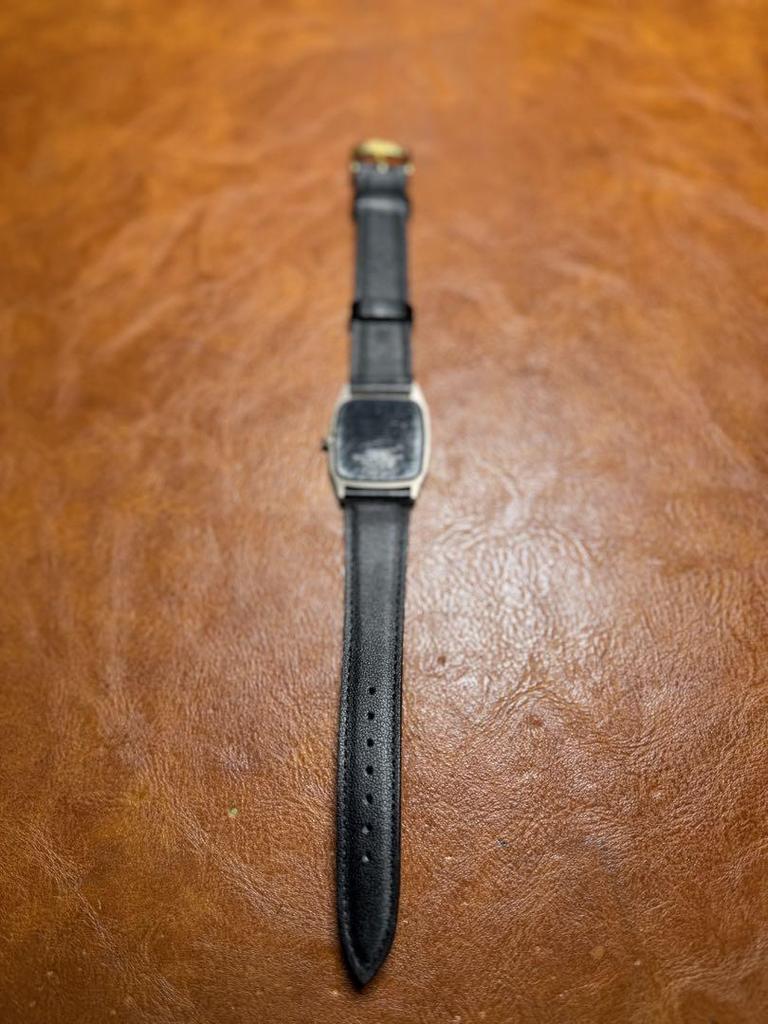 [USED] A80 Rare Working Seiko Dolce Square Watch from the 1980s