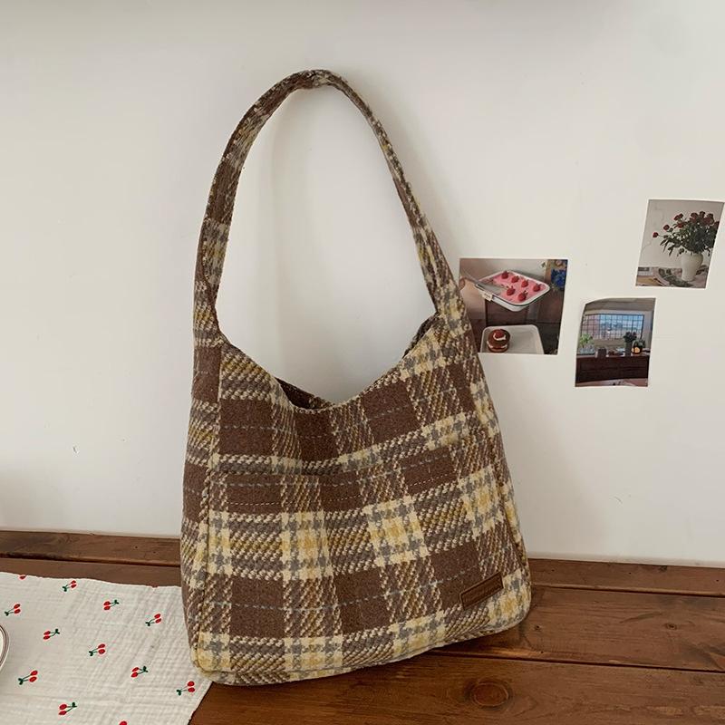 Big Capacity Bag Women's New Design Plaid Vintage Everything Student Class Ins Wind Single Shoulder Commuter Tote Bag