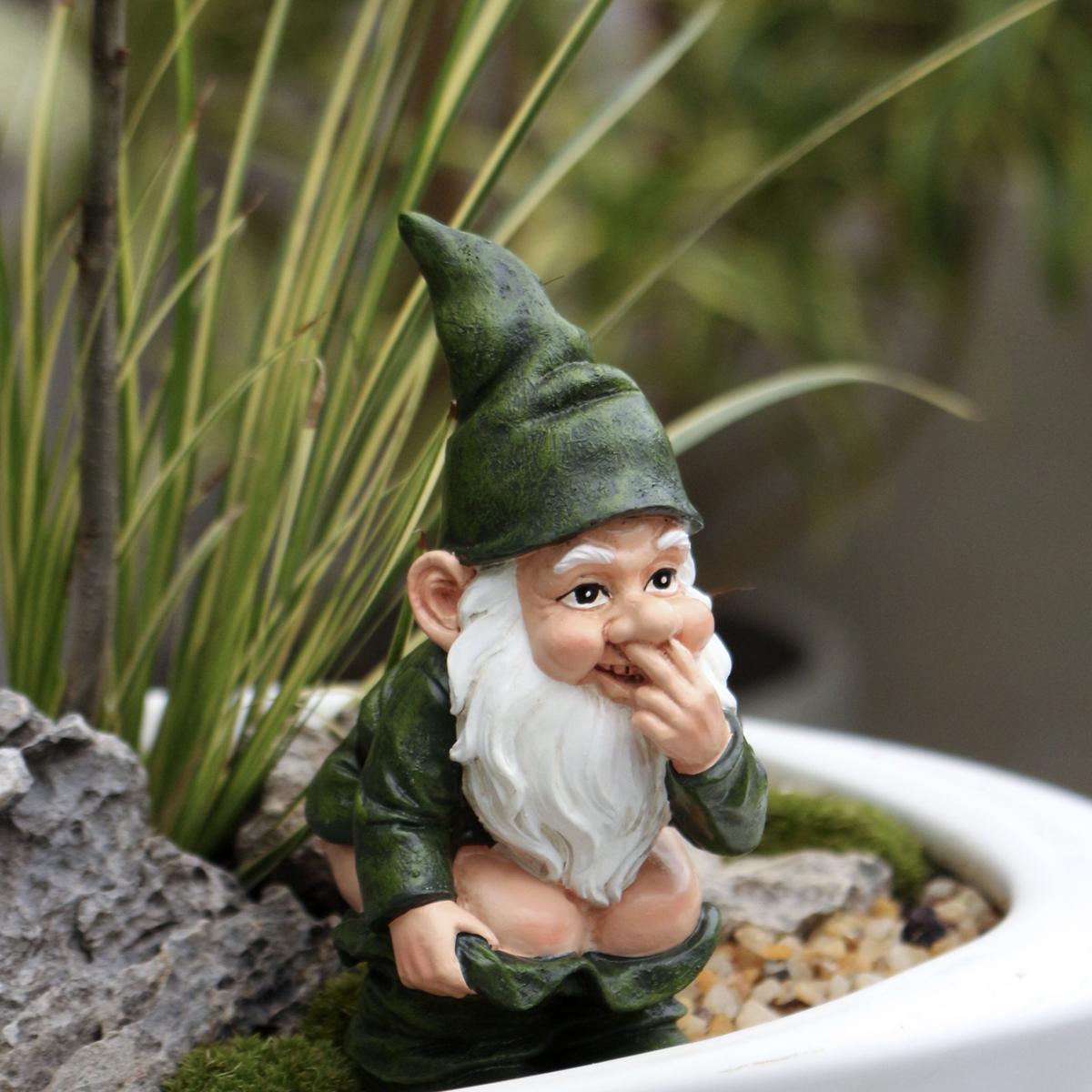 1 piece of funny and fun toilet dwarf, outdoor garden bonsai decoration fun and funny ornament