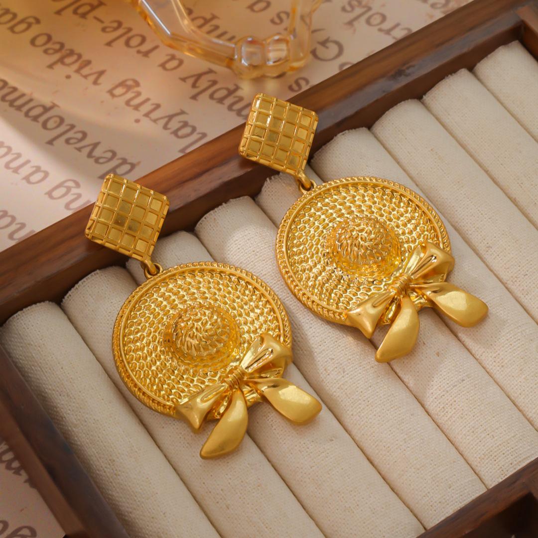 

Vintage Euro-American Retro Bow Straw Hat Earrings - Wang Ou Style.
