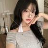 The Pink Women Udal Slim FiT EyeleT ConTrasT HalTer Neck ShorT Sleeve T shirT