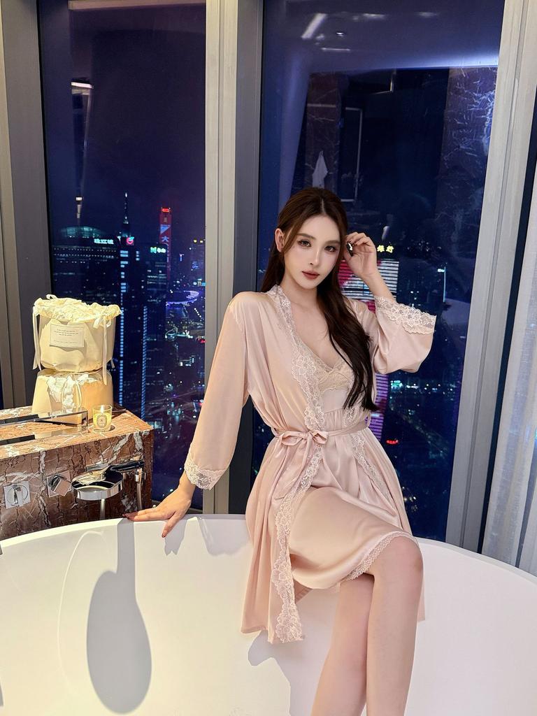 1011 New Ice Silk Mature Style Nightdress, Premium Thin Loungewear Women's Can Wear Trendy Pajamas
