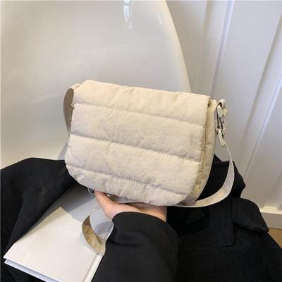 Femmes Mode Fil à Broderie Nylon Coton Espace Petit Sac à Bandoulière Décontracté Couleur Unie Tout-Match Rabat Carré Sac Bandoulière CLE