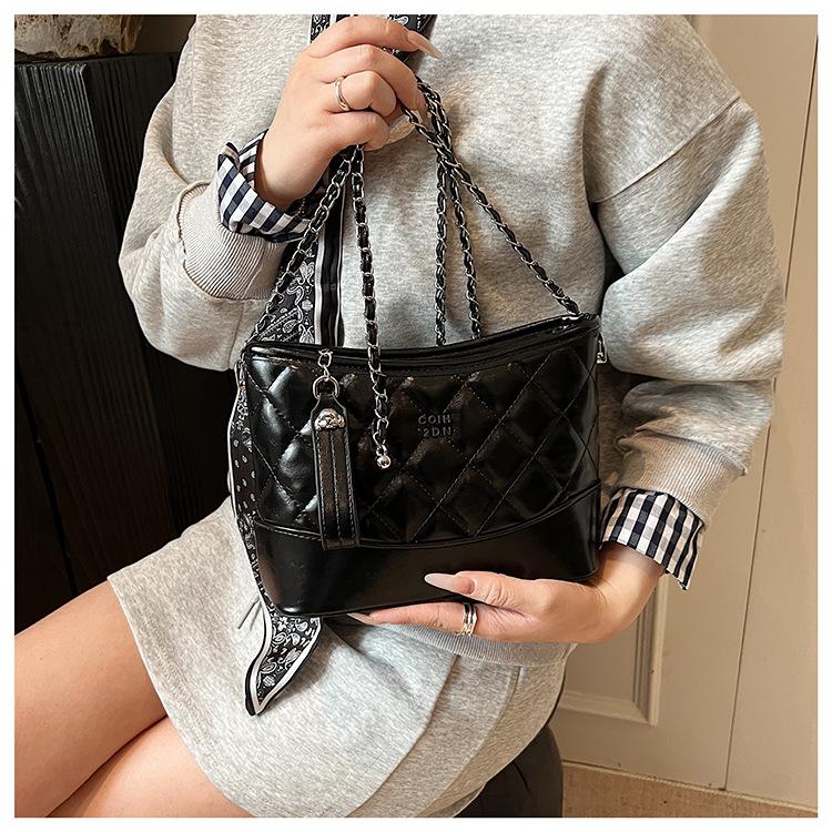 New Large-capacity Bag Female Sen Moe Trendy Diamond Chain One Shoulder Crossbody Women's Bag Simple Underarm Bag
