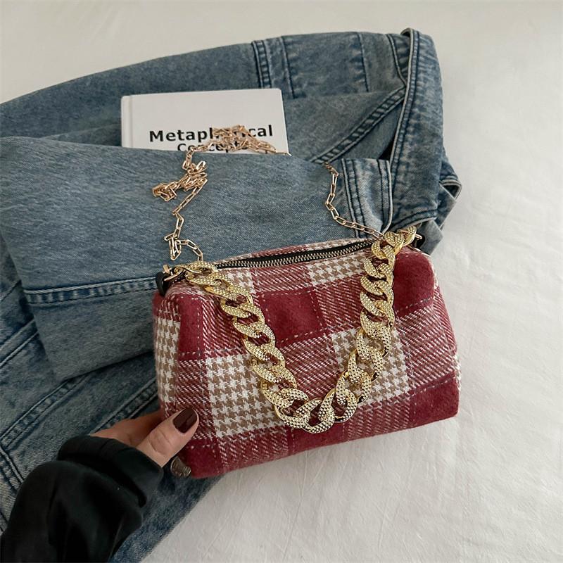 Stylish Korean Color Block Handbag For Women 2024 Spring Vintage Fashionable Woolen Plaid Crossbody Bag In Red And Black
