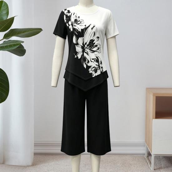 Women's Casual 2 Piece Sets Short Sleeve Crew Neck Top And Cropped Pants Sets Summer Floral Lounge Outfits