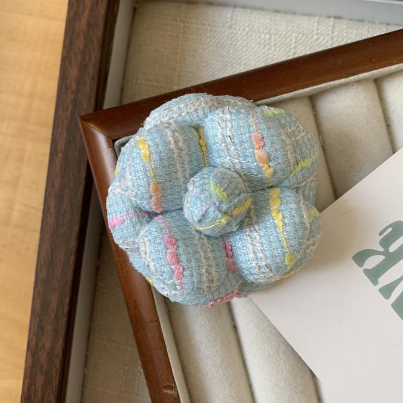 French Style Fabric Camellia Brooches Vintage Elegant Flower Lapel Pins For Women Fashion Wedding Party Badge Accessories Gifts