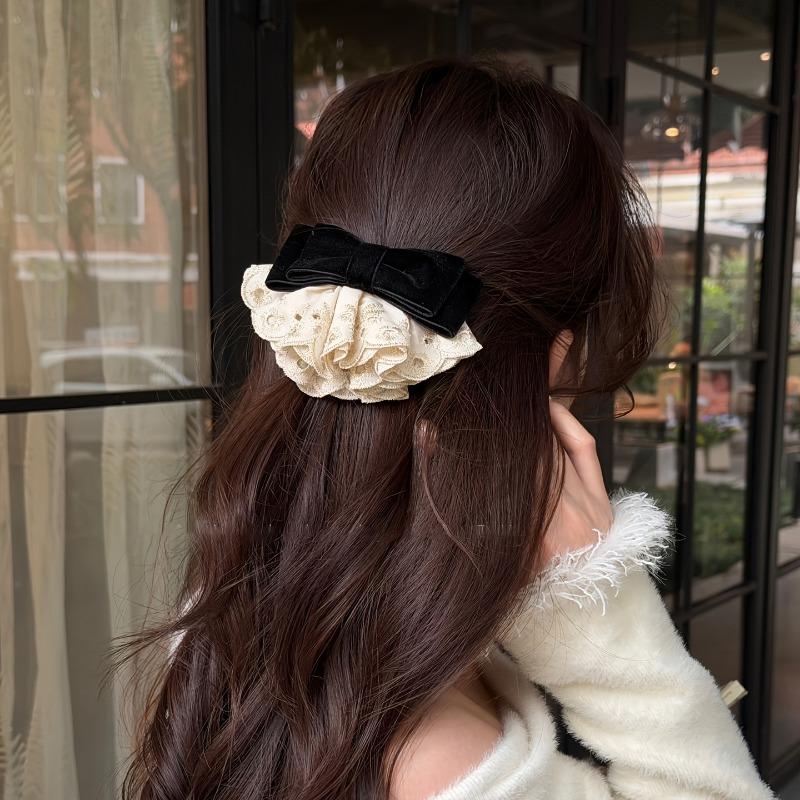1PC Korean Wave sweet and fashionable spring hairpin, designed with exquisite lace and tassel, with a semi-tied ponytail shape, cute velvet hairpin
