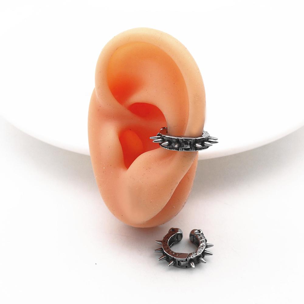 Stainless Steel Retro Black Skull Clip Earring Women Punk Hip Hop Hypoallergenic Earrings Fashion Charm Male Jewelry Accessories