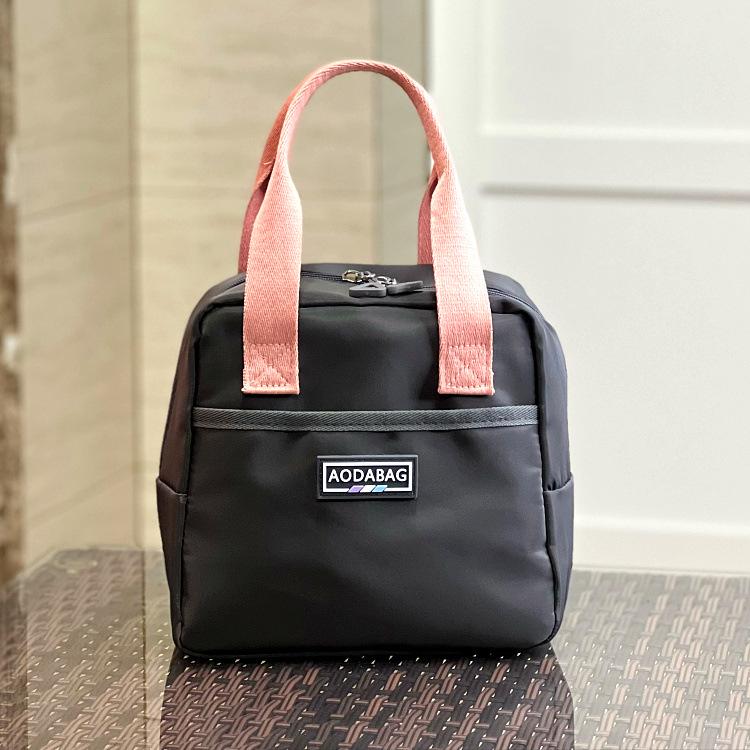 

Нішева корейська кольорова водовідштовхувальна сумка-тоут: Універсальна жіноча сумка для обіду, роботи та мами