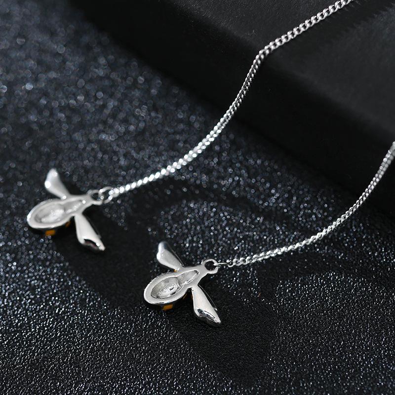 Trendy Cartoon Bee Stud Earrings: Cute Fashion Accessories for Girls