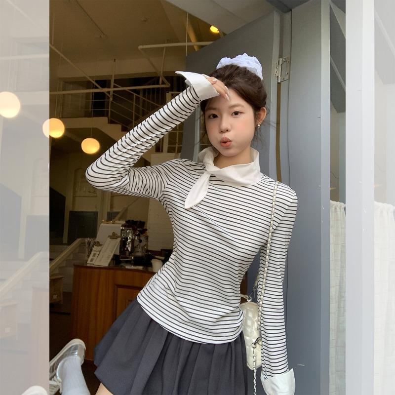 Striped Fake Two-piece Long-sleeved T-shirt for Women In Early Autumn with Bow Tie Inside Base Layer Top