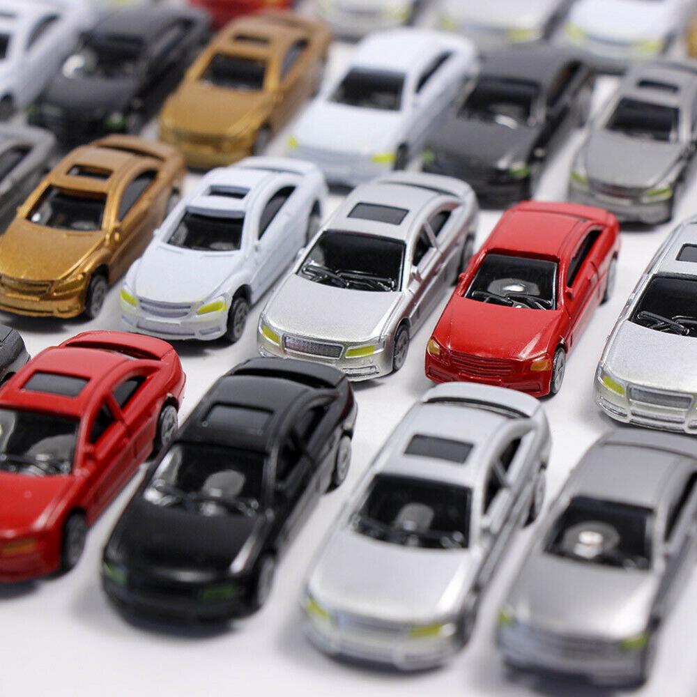 1:75 1:87 Plastikmodellautos zum Bauen von Autolayouts Zufällige Farbe Party-Wichtelgeschenke Autos Spielzeug für Kinder