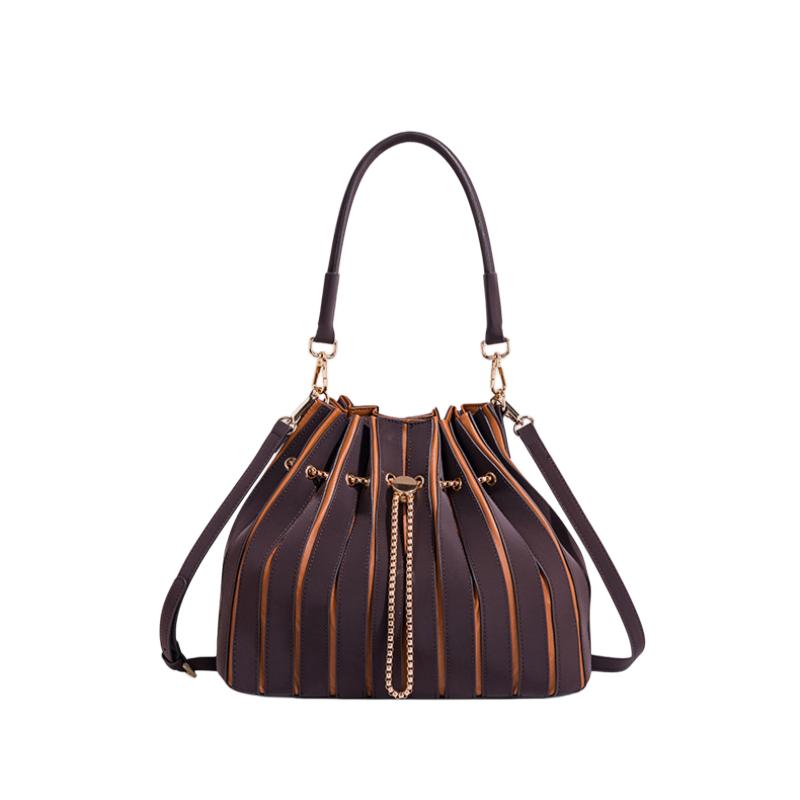 

Pleated Stripe Design Bucket Bag Contrasting Colors Drawstring Closure Handbag New In Fashion Splicing Underarm Bag