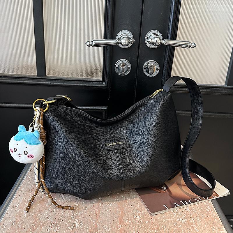 Minimalist Letter & Charm Lightweight Large Capacity Zipper Crossbody Bag Pebble Grain PU Hobo Bag for Daily Commute Shopping