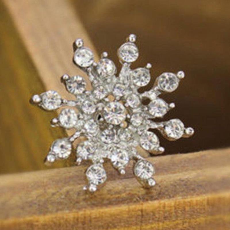 Elegant Snowflake Stud Earrings