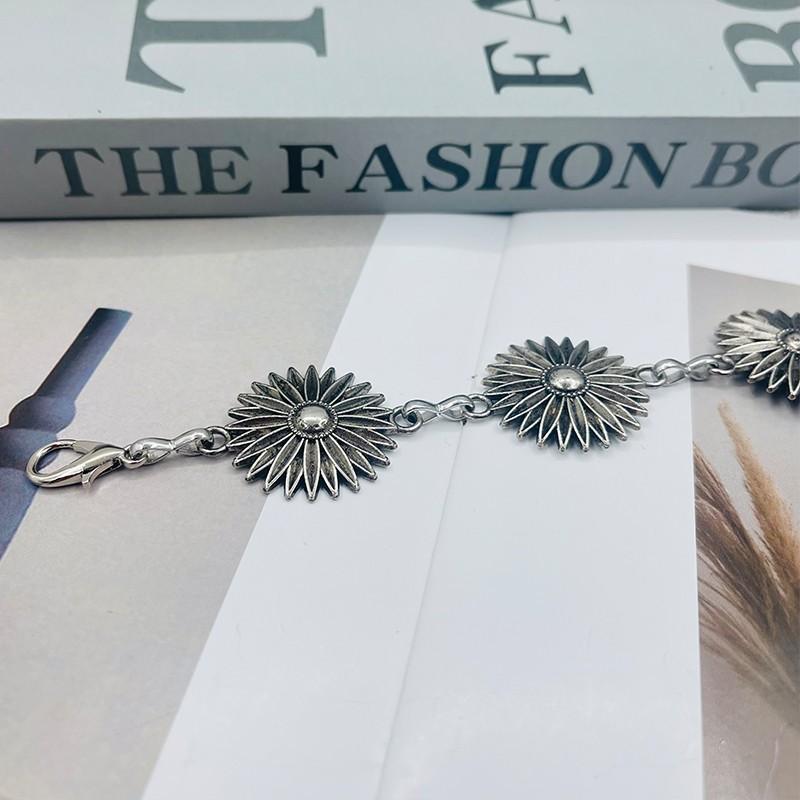 Vintage Metal Daisy Waist Chain For Women With Punk Style And Silver Finish