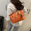 New crocodile texture fish pattern women's shoulder bag fashionable and elegant versatile commuter large-capacity tote bag