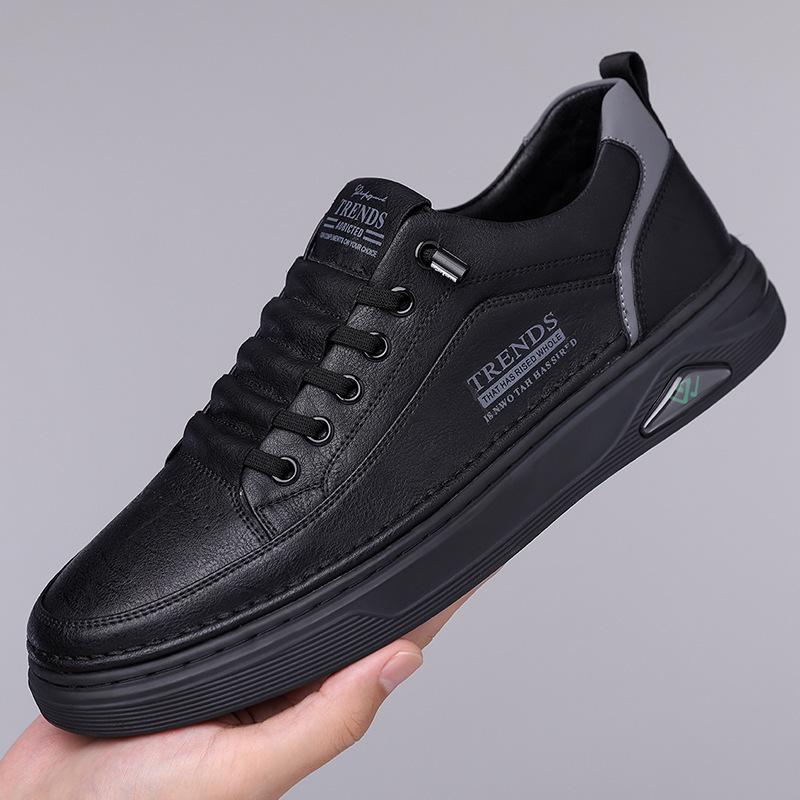 

One-pedal sports and leisure shoes, board shoes, men s retro Baita men s shoes, green tooling trendy shoes, comfortable and non-slip leather shoes 44 чорний
