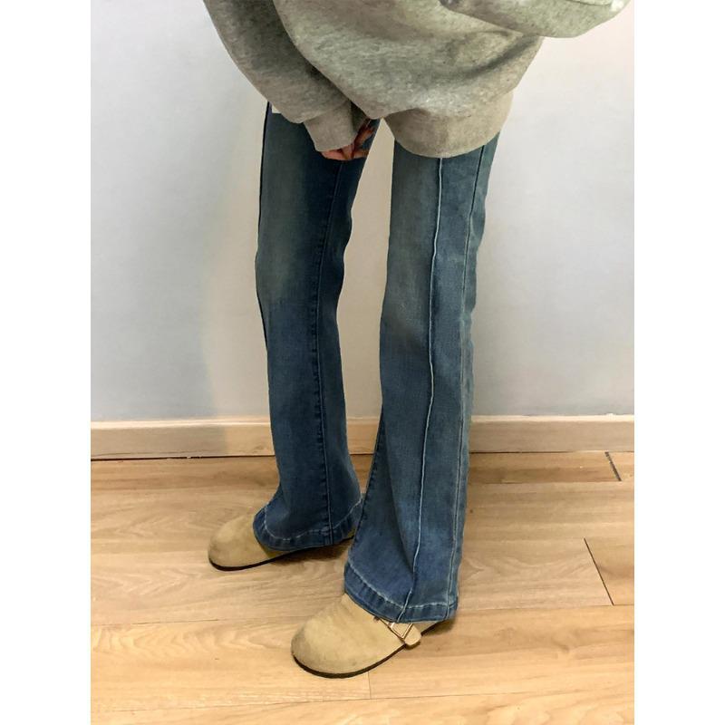 Jeans Retro Azules de Micro-Campana – Pantalones Elásticos Adelgazantes de Talla Grande para Mujer con Forma de Pera, Estilo Primavera/Otoño.