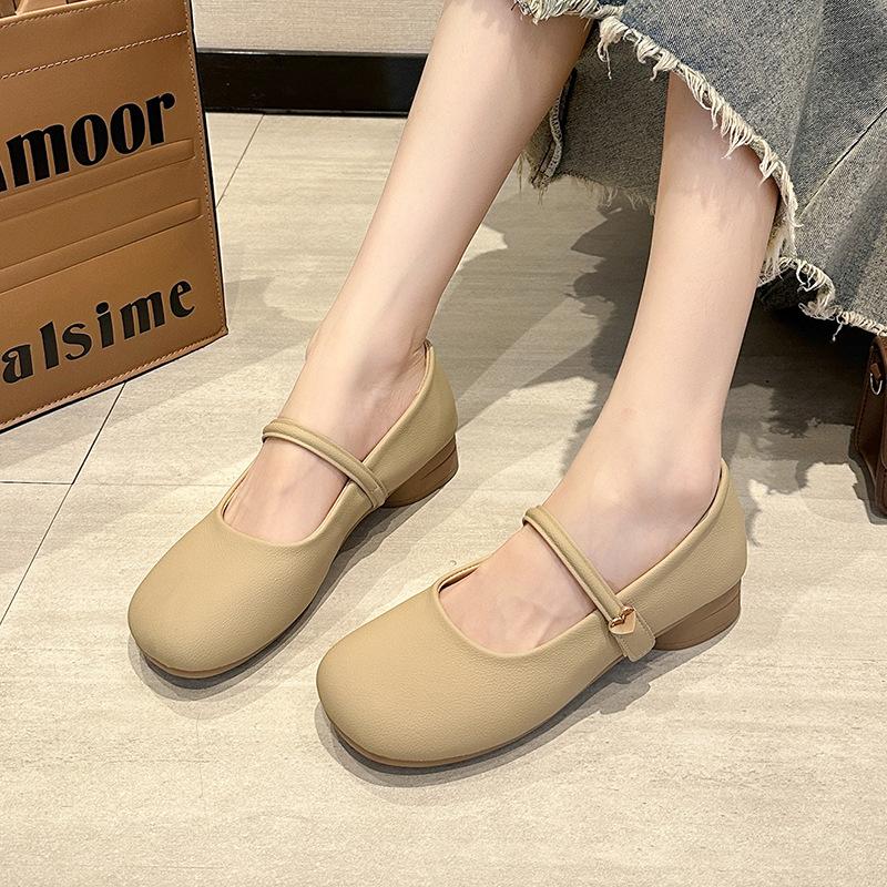 

Туфли Мэри Джейн с мелким вырезом и юбочкой, летние, на мягкой подошве, женские, весна-осень 2025, новые, на толстом каблуке, кожаные туфли для бабушки 40