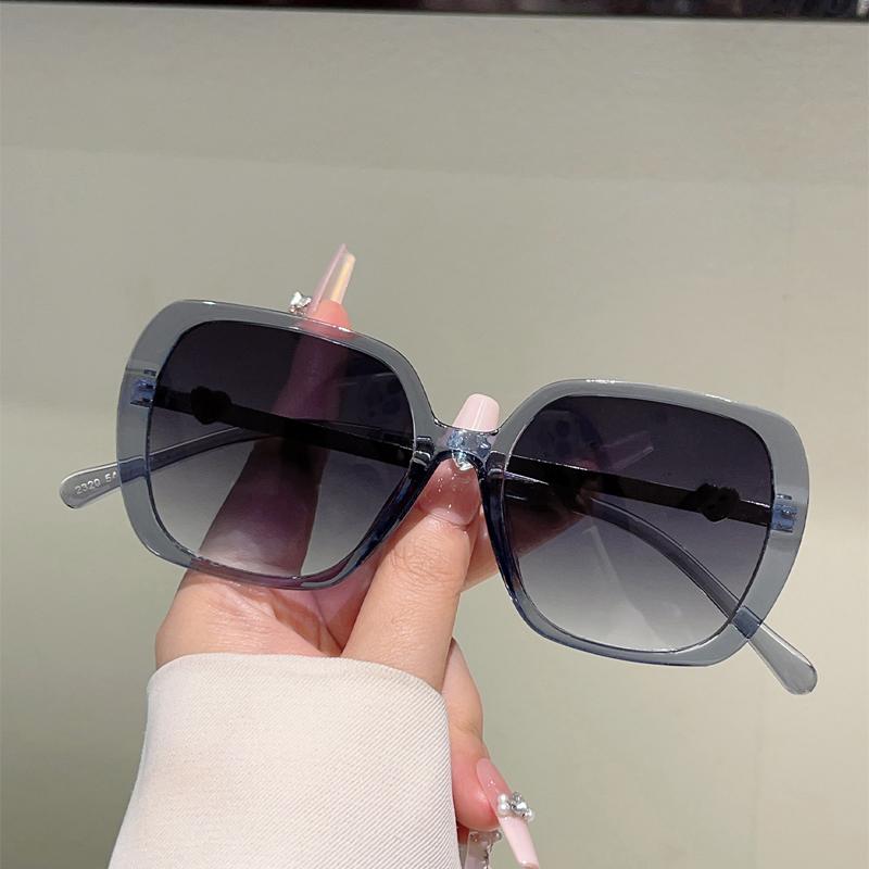 Vintage Square Sunglasses Women Fashion Cute Candy Color Rim Gradient Shades  Trendy Retro Brand Design Sun Glasses
