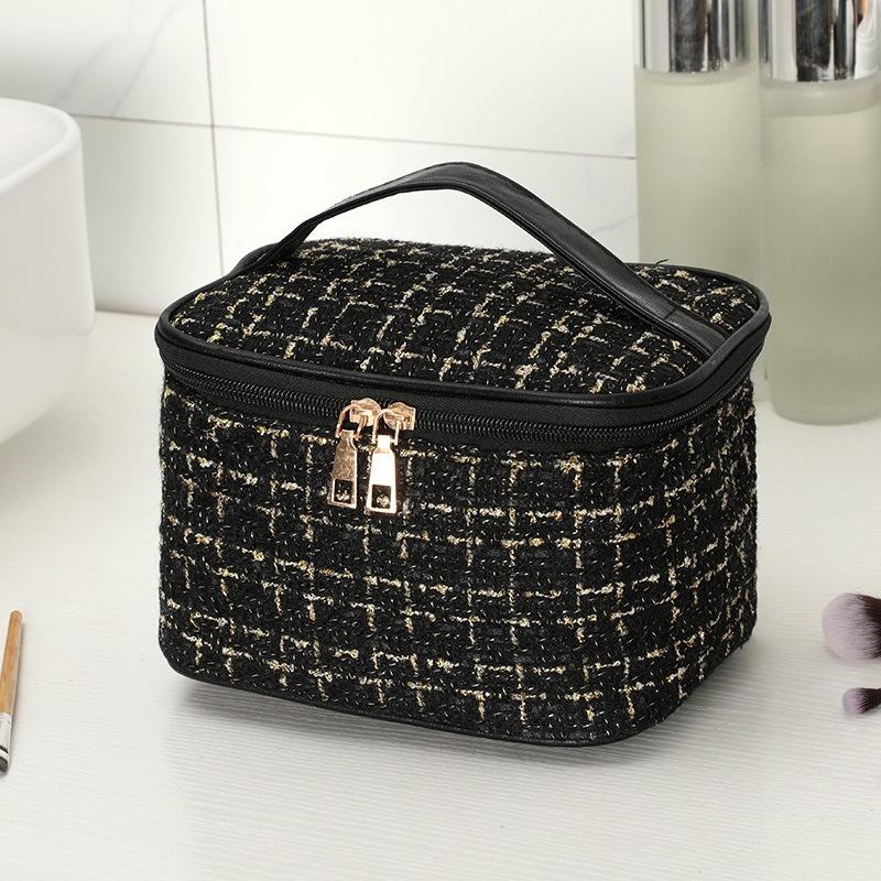 Large Capacity Cosmetic Bag Portable Handheld Makeup Storage Organizer High Aesthetic Value Polyester Travel Toiletry Pouch
