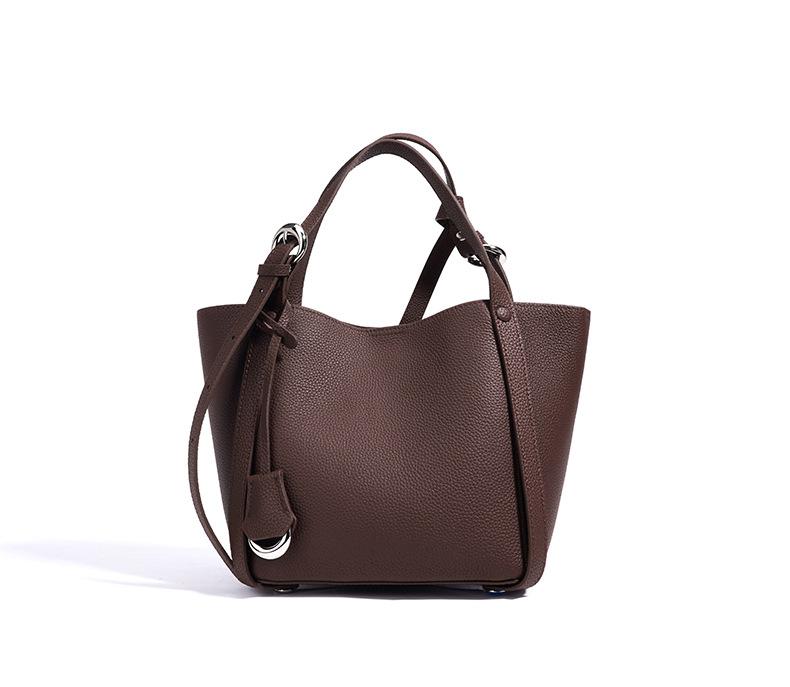 2025 New Niche Design Handbag Leather First Layer Large Capacity Fashion Handbag Commuter Vegetable Basket Women's Bag