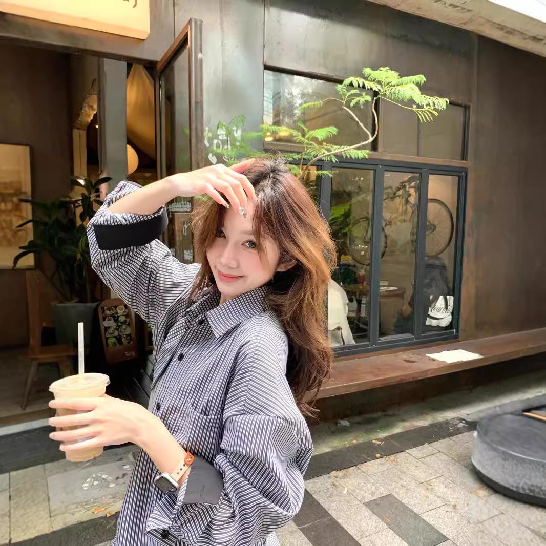 

Нишевая повседневная куртка-рубашка в вертикальную полоску для женщин, осенний новый дизайн, контрастный топ с длинным рукавом для женщин 2XL