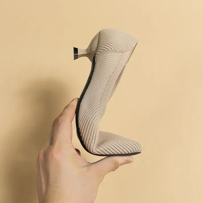 Fashion Women's Solid Color Flat Shoes Casual Fashion Breathable Non Slip Rubber Sole Pointed Non-Slip Comfortable Spring and Autumn